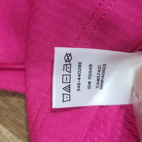 LOU & GREY Pink Performance Side Key Pocket, Zippered Back Long Sleeve Top - Picture 11 of 14